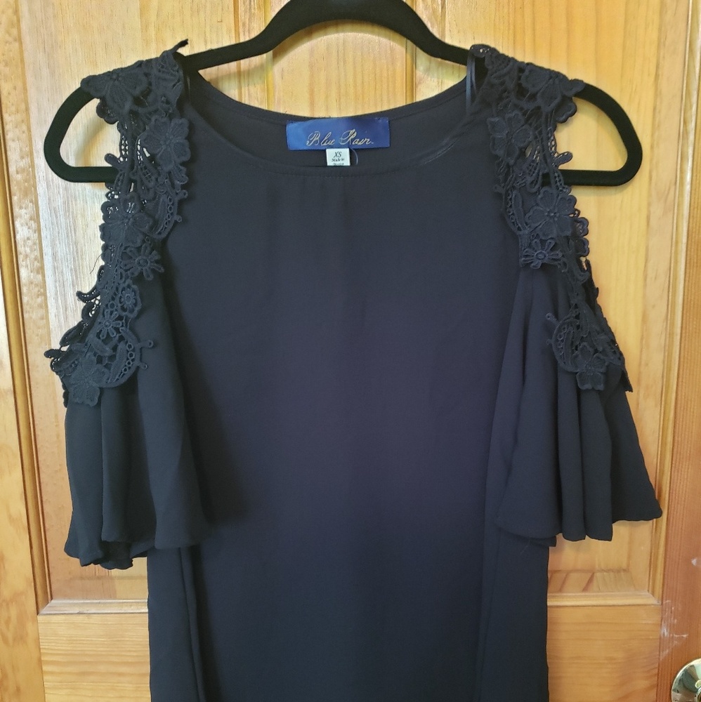 Romantic Black Cut Sleeve Top